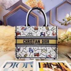 Christian Dior Shopping Bags